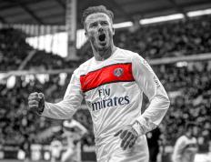 凯恩意外战胜澳大利亚队，重返赛场引爆全场！引发球迷热议