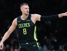 波尔津吉斯三巨头联手，险胜得分突破，冲击季后赛冲击季后赛！的简单介绍